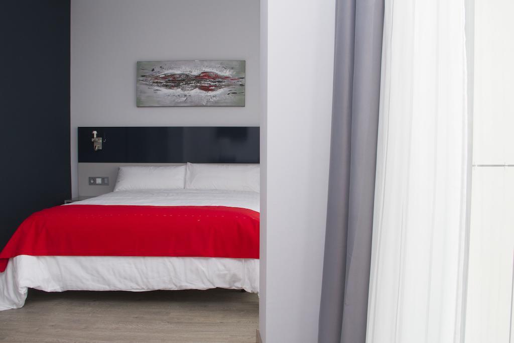Hotel Santa Eulalia Пуэртольяно Номер фото